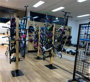 Custom Eco friendly Wood Metal Free Standing Scooter Display Rack for E bikes Shop Furniture