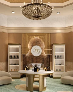 Full Store Customization Perfume Shop Design Wood Shelves Cosmetic Shop Furniture Display Retail Fitout Furniture Manufacturing