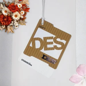 Luxury Custom Design Waterproof Barcode Printed Cardboard Garment Hang Tags Labels with Name Logo and String