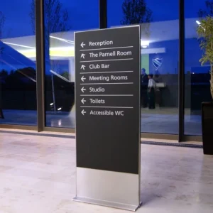 One Stop Indoor Outdoor Airport Wayfinding Signage Building Name System Directional Guidance Pylon Sign LED Lighting IP65