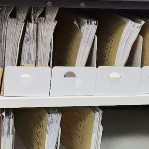 PVC 分隔架 耐用白色隔板，适用于零售店和仓库