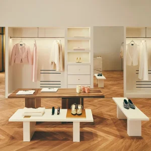 Showcase Luxury Women Boutique Furniture Wall Alcove Display LED Warm Light Ivory Fashion Store Fixture Set for High End Brand