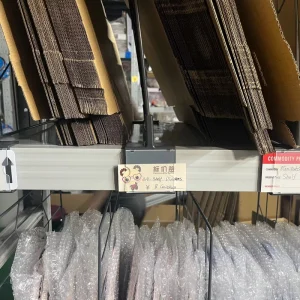 服装仓库隔板 货架分隔板，带价格标签袋，适用于玩具店、酒类商店、五金店