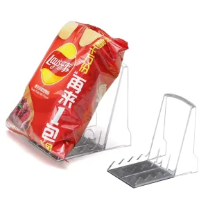 透明背部支撑药房便利店零食展示架，带磁性亚克力搁板分隔器